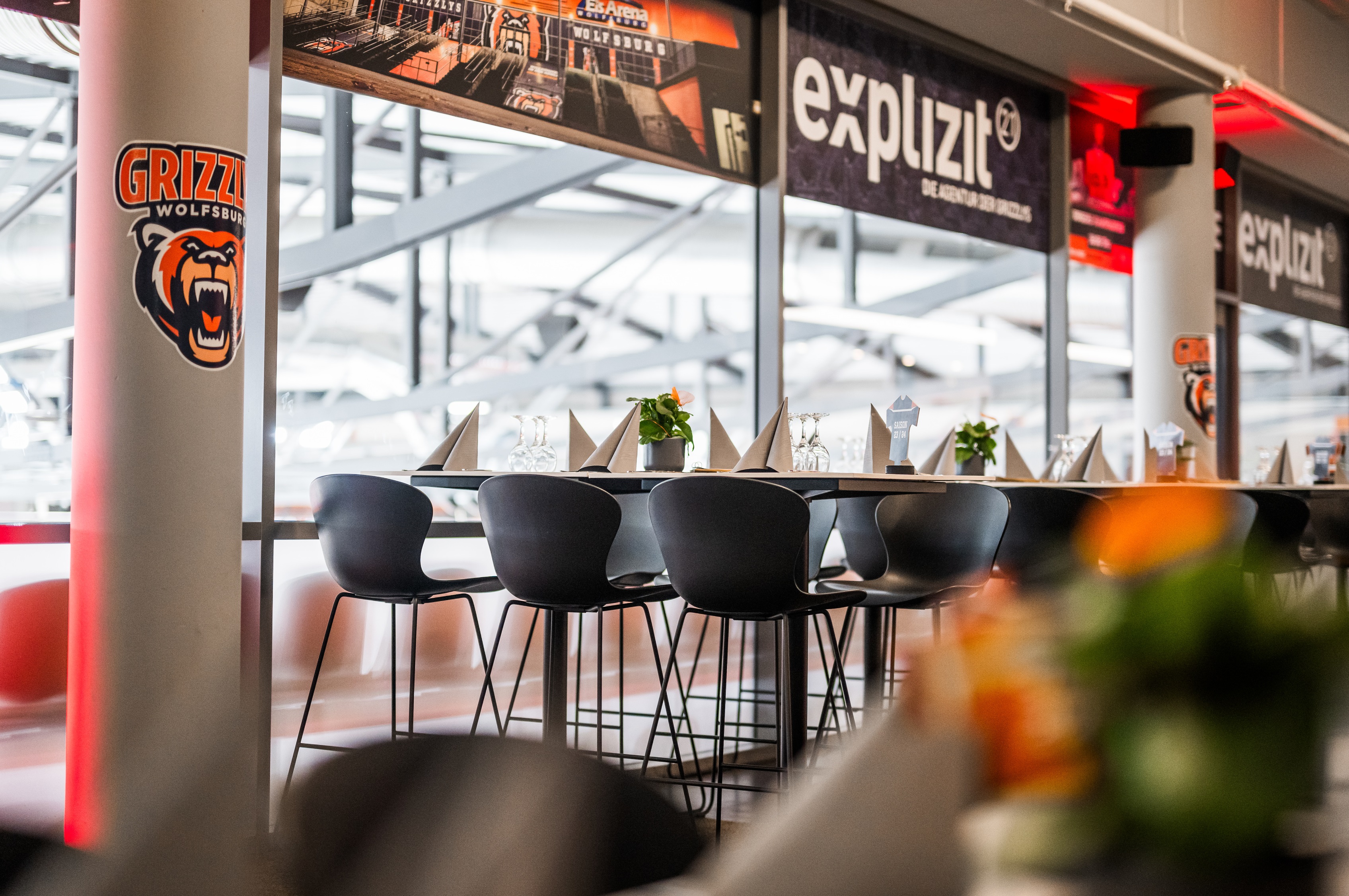 Blick in den VIP-Bereich der Eisarena