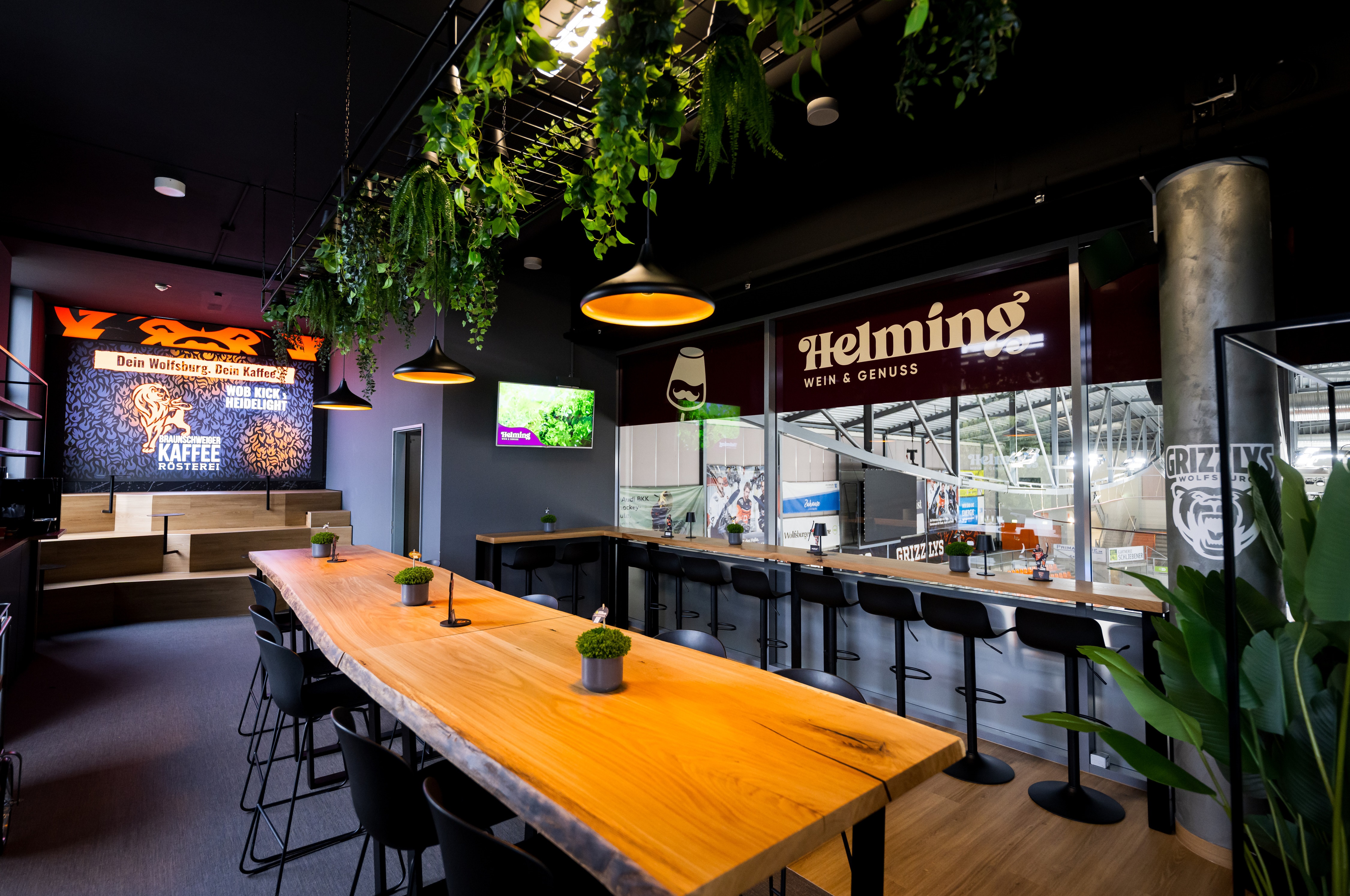 Blick in den Gastronomie-Bereich der Eisarena