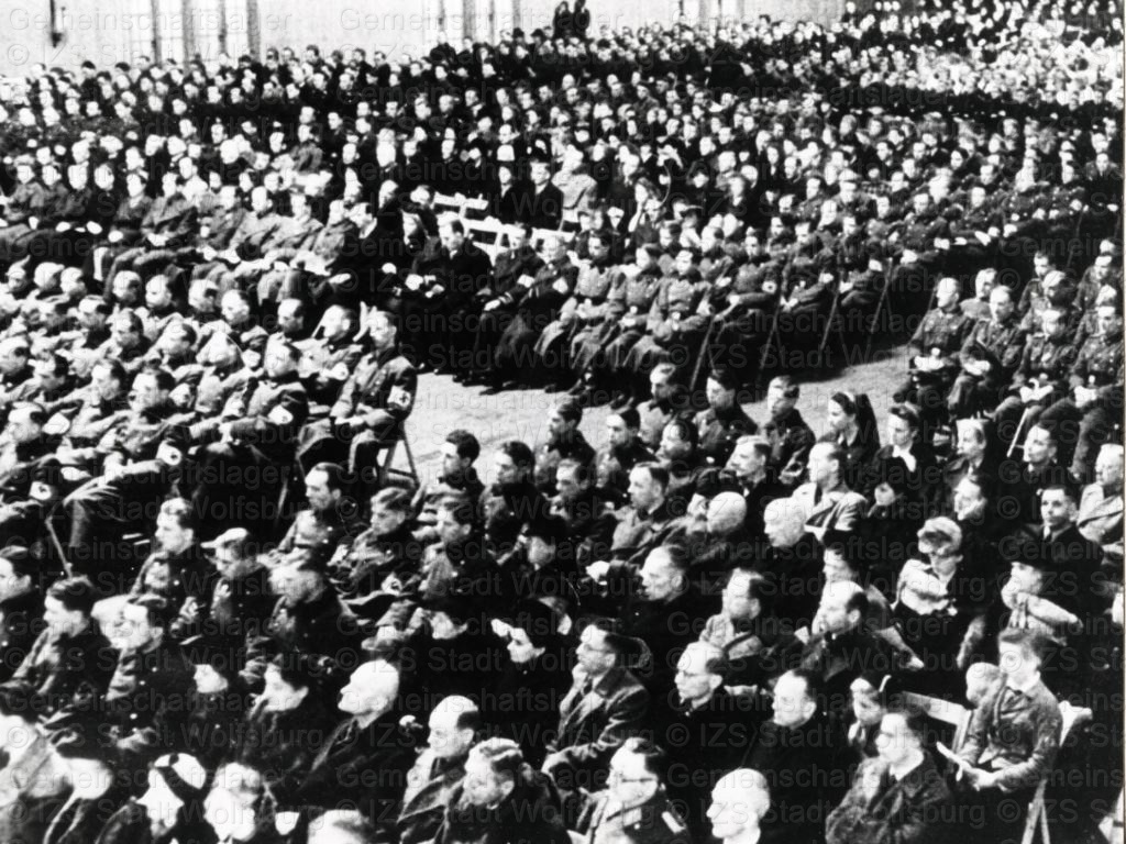 Voll besetzte Cianetti-Halle bei einer Kundgebung, 1944, Foto: Fritz Heidrich