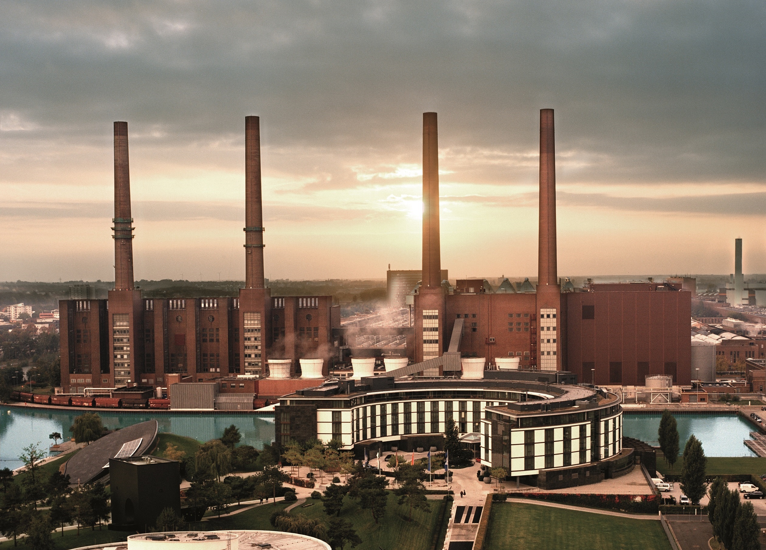 Außenansicht mit Blick auf das Kraftwerk