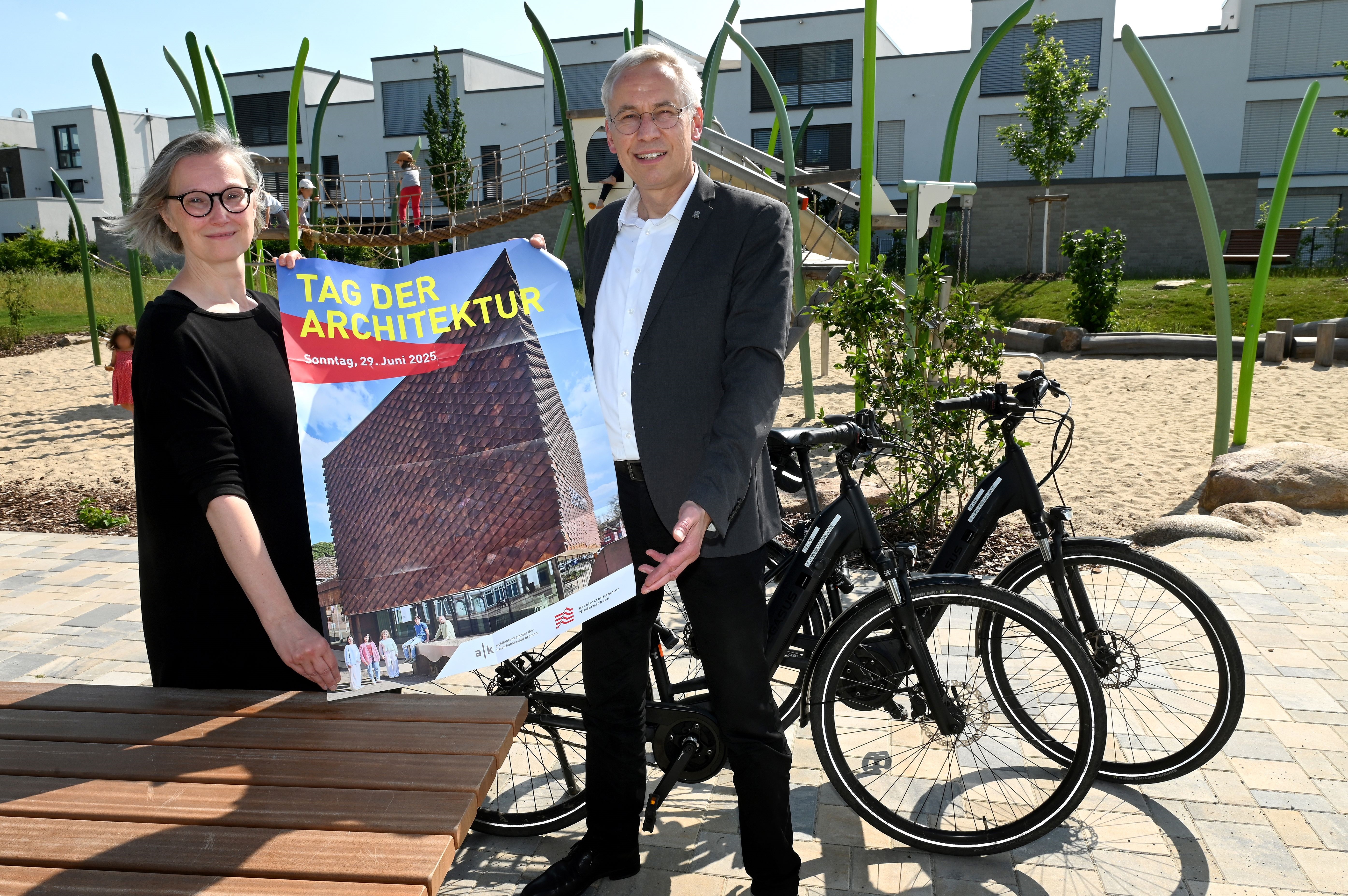 Stadtbaurat Kai-Uwe Hirschheide und Esther Orant, Leiterin Forum Architektur