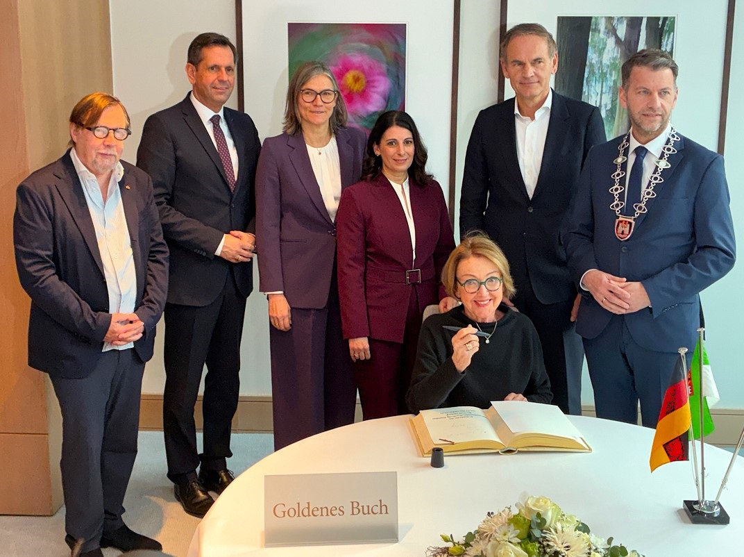 Eintrag ins goldene Buch