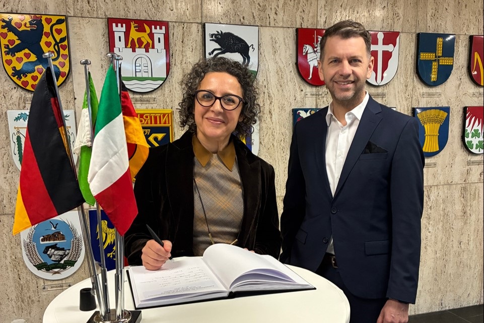 Zum Artikel Neue Konsularagentin im Rathaus empfangen