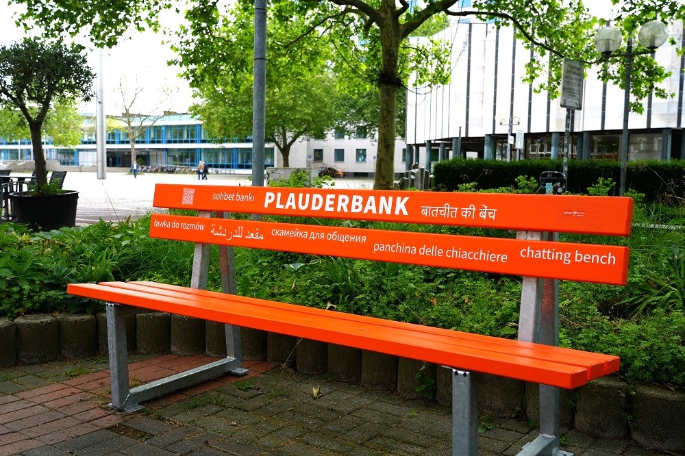 Zum Artikel über die Plauderbank