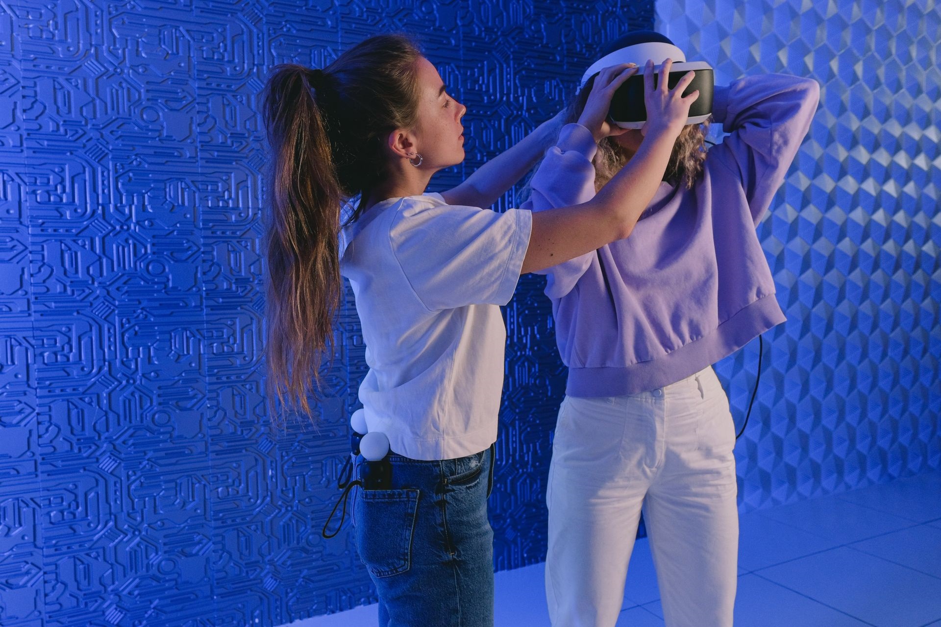 Jugendliche testen Virtual Reality