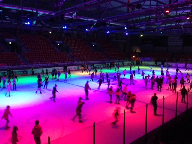 Eisdisco in der Eisarena