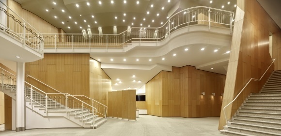 Zwischenfoyer im Sharoun-Theater Wolfsburg