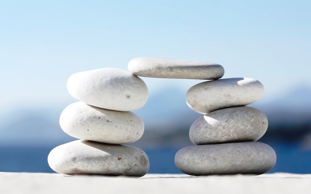 Gestapelte Steine; Foto: Twinlili/pixelio.de