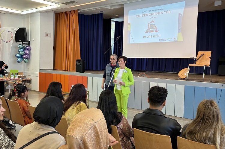 Eindrücke von Veranstaltungen aus DAS WEST