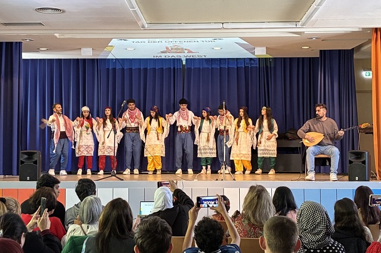 Eindrücke von Veranstaltungen aus DAS WEST