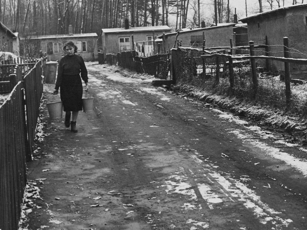 Straße im Lager; Foto: Willi Luther