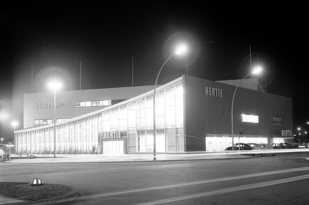 Markthalle bei Nacht, 1960