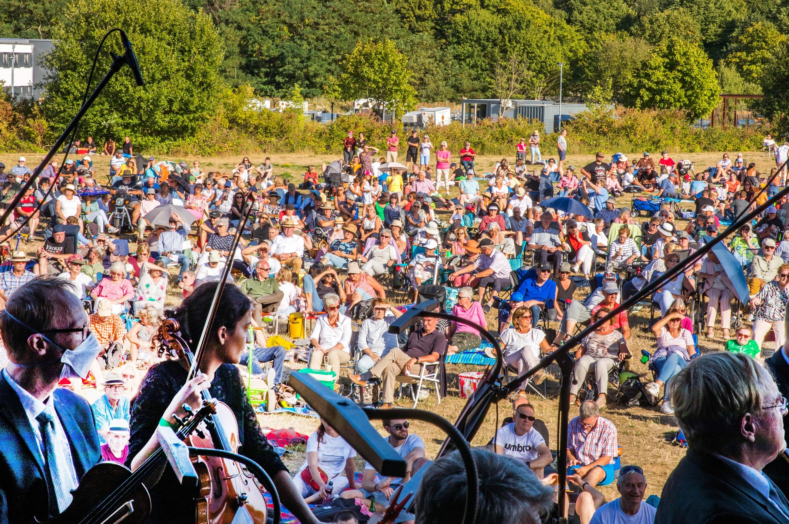 Picknickkonzert; Foto: Jörg Scheibe