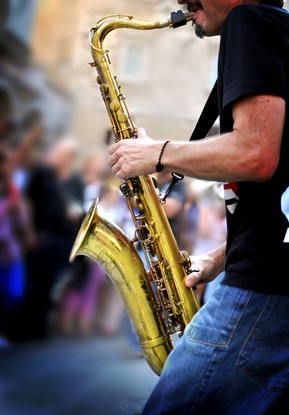 Ein Saxophon