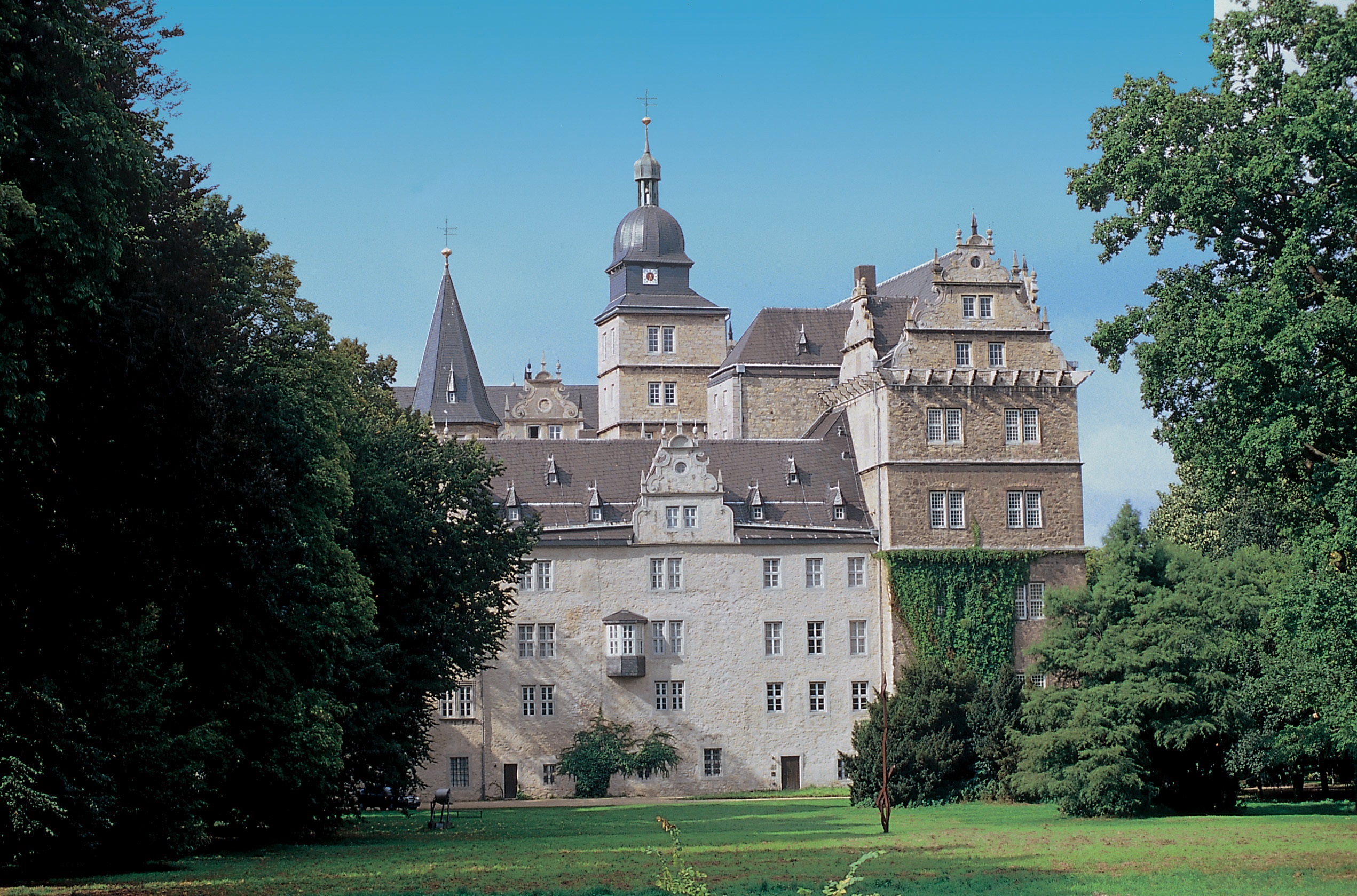 View of the south wing of Wolfsburg Castle