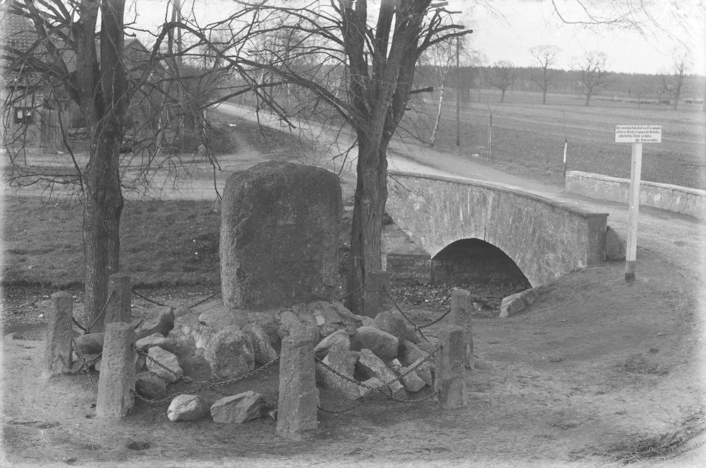 Der Heßlinger Findling; Bildersammlung Wolfsburg/IZS