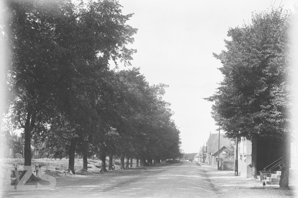 Blick in die Straße Vor dem Dorfe, 1936-1940
