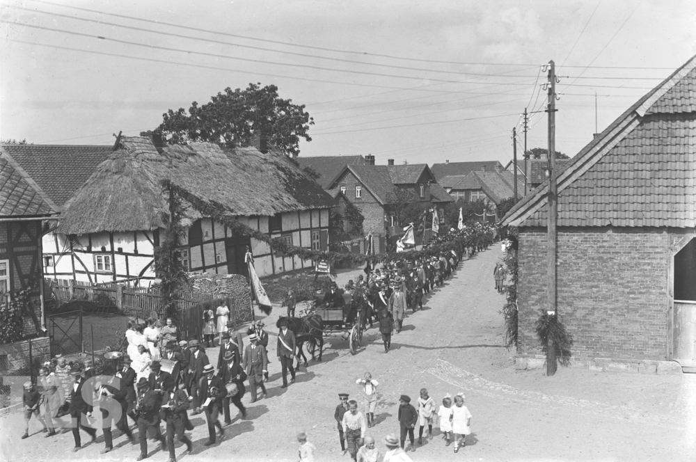 Festumzug des Schützenvereins Hesslingen, 20.07.1924