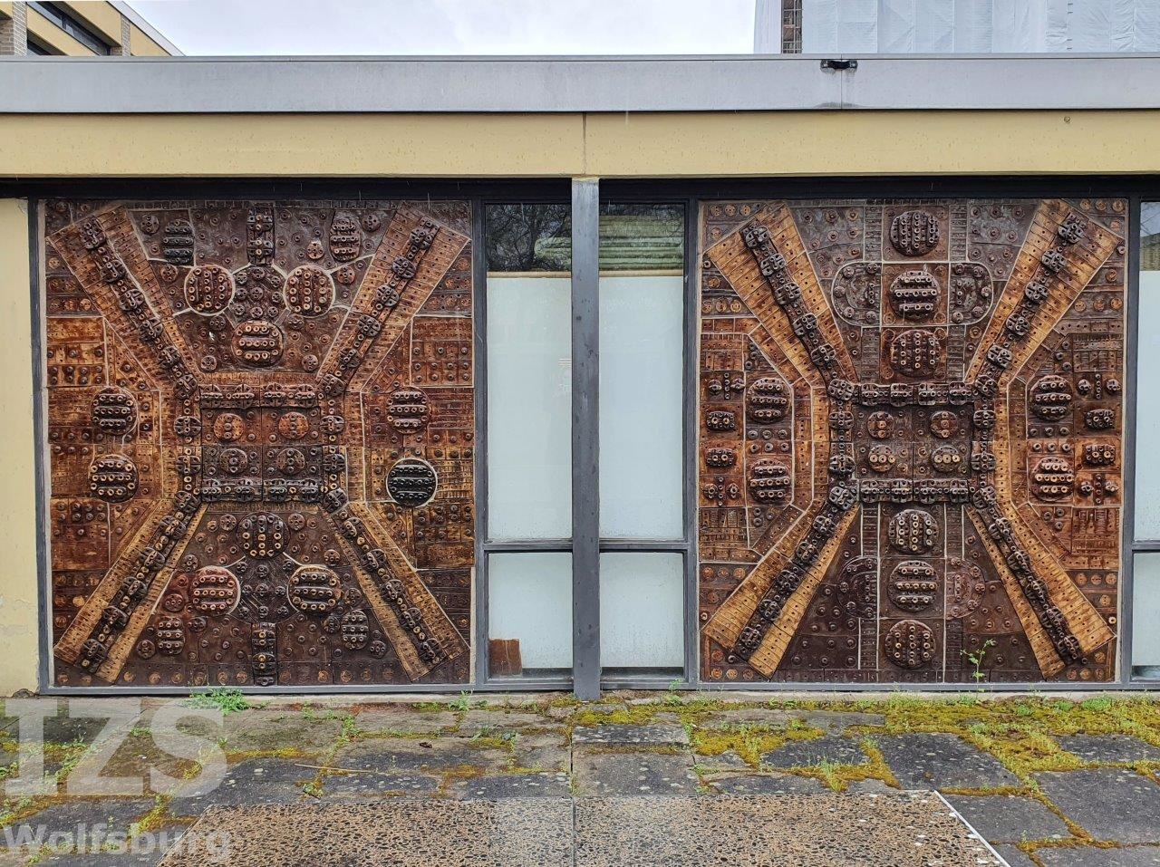 Wall reliefs, Rudolf Mauke (1970)