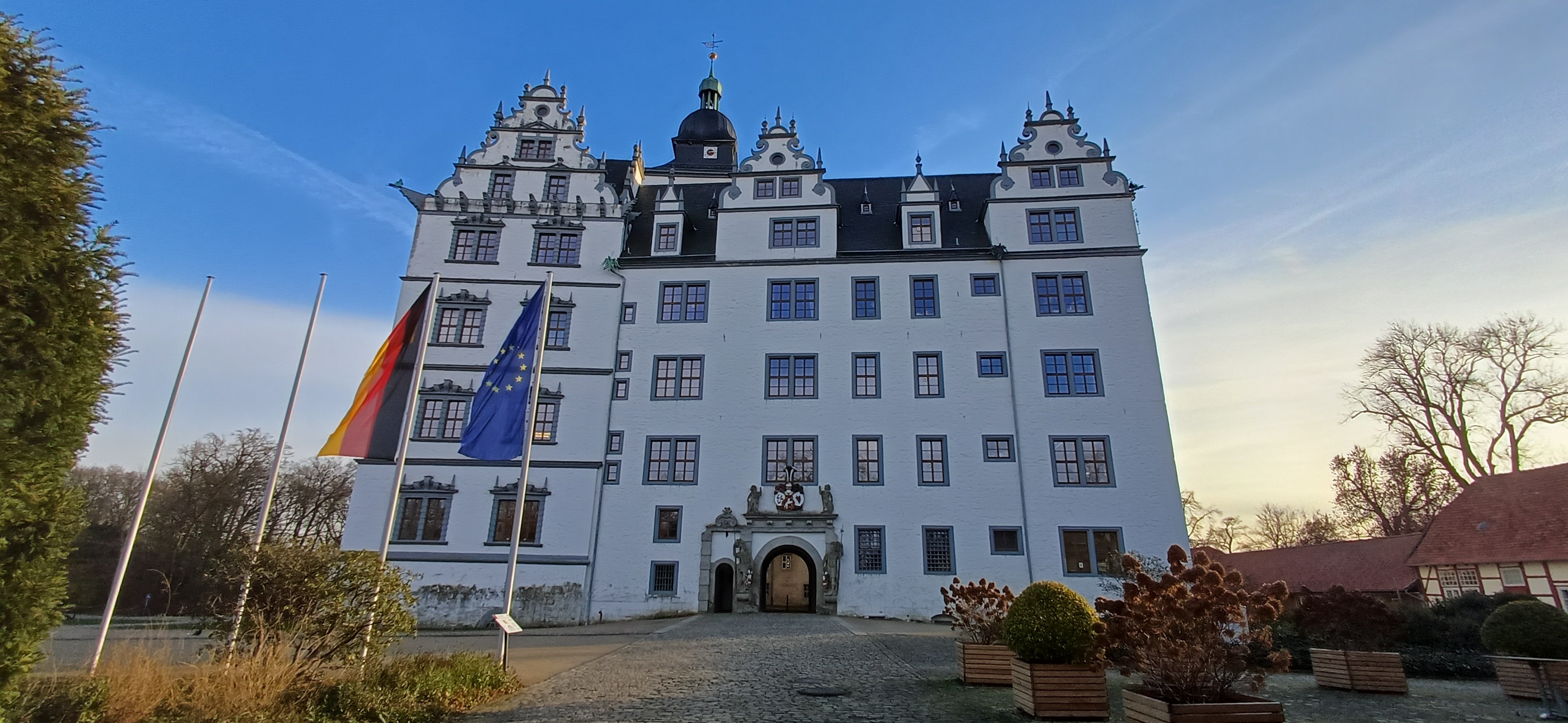 Außenansicht vom Schloss Wolfsburg