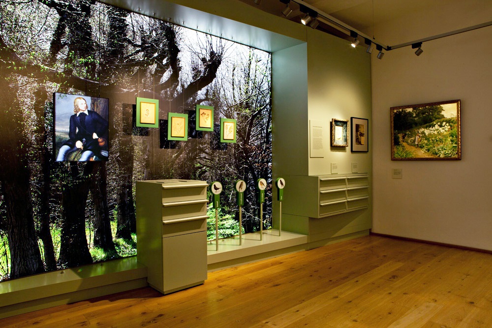 Immerwährender Frühling im Hoffmann-Museum; Foto: Hoffmann-von-Fallersleben-Museum im M2K, Stadt Wolfsburg