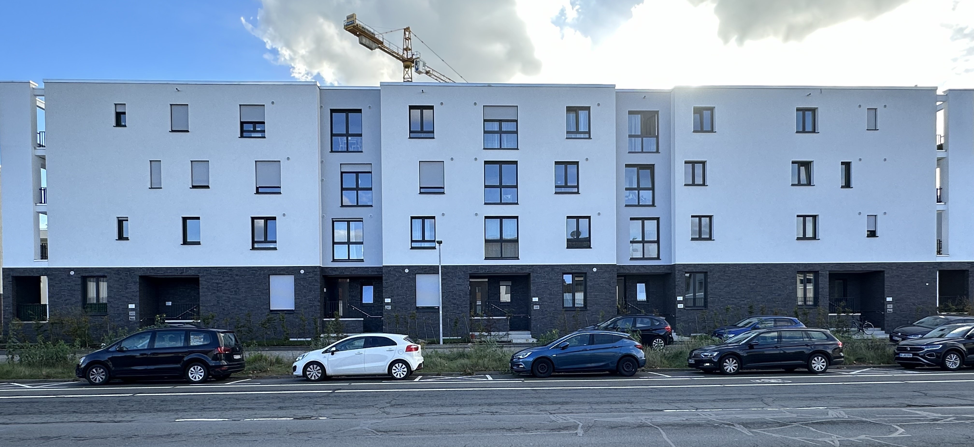 Building site B1 - front view