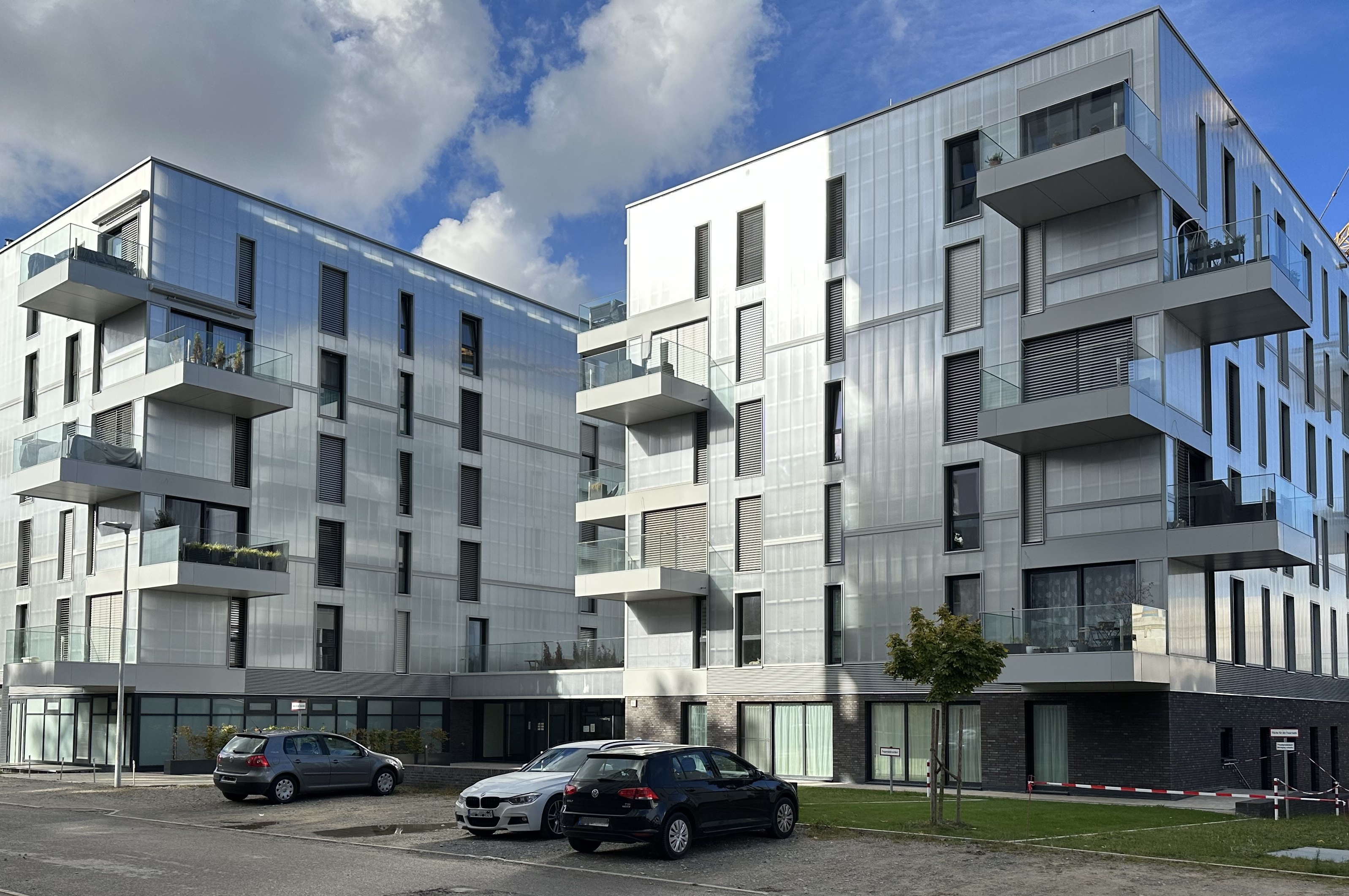 Construction site H1 - rear view