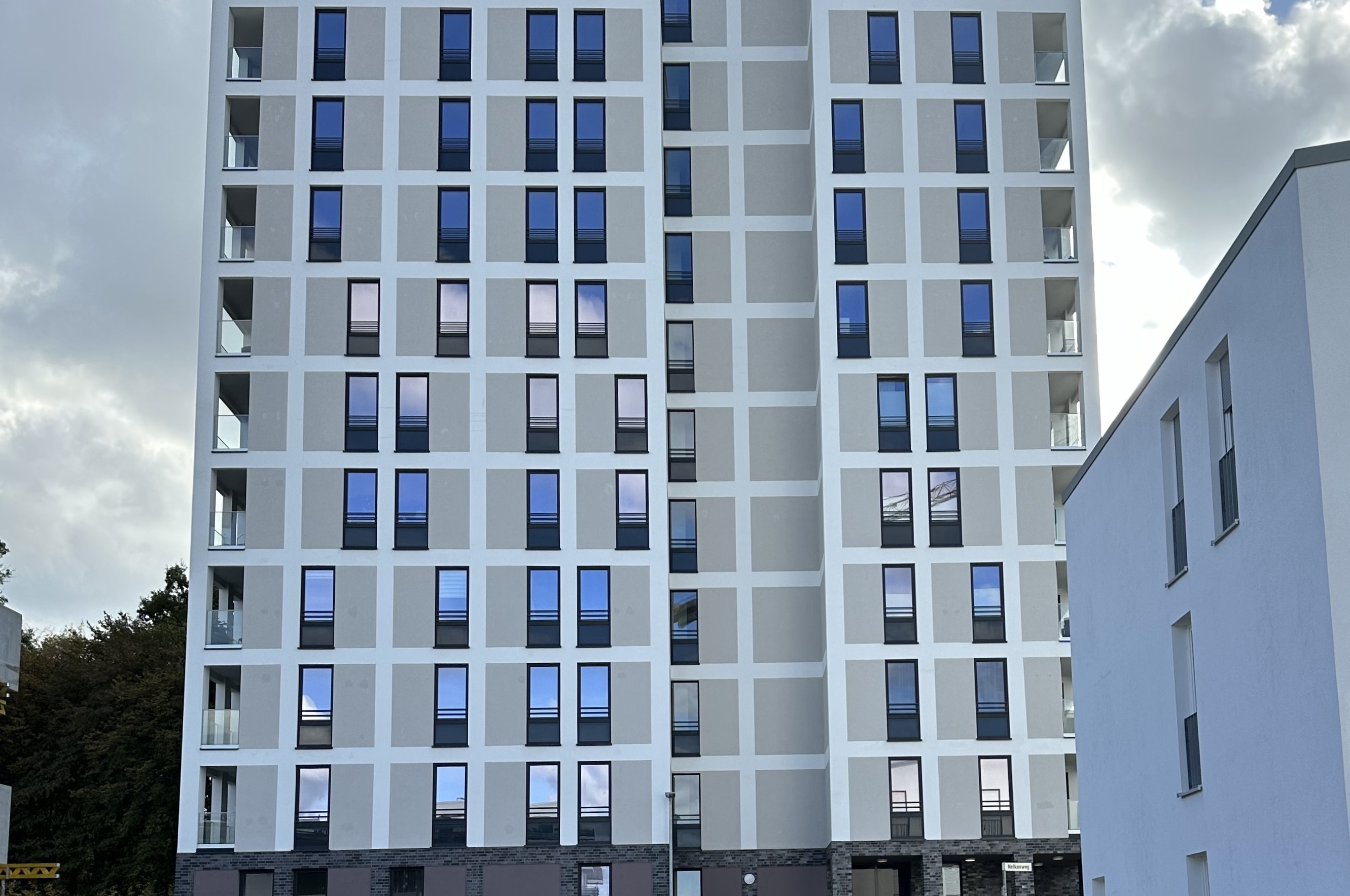 Building site L1 - front view