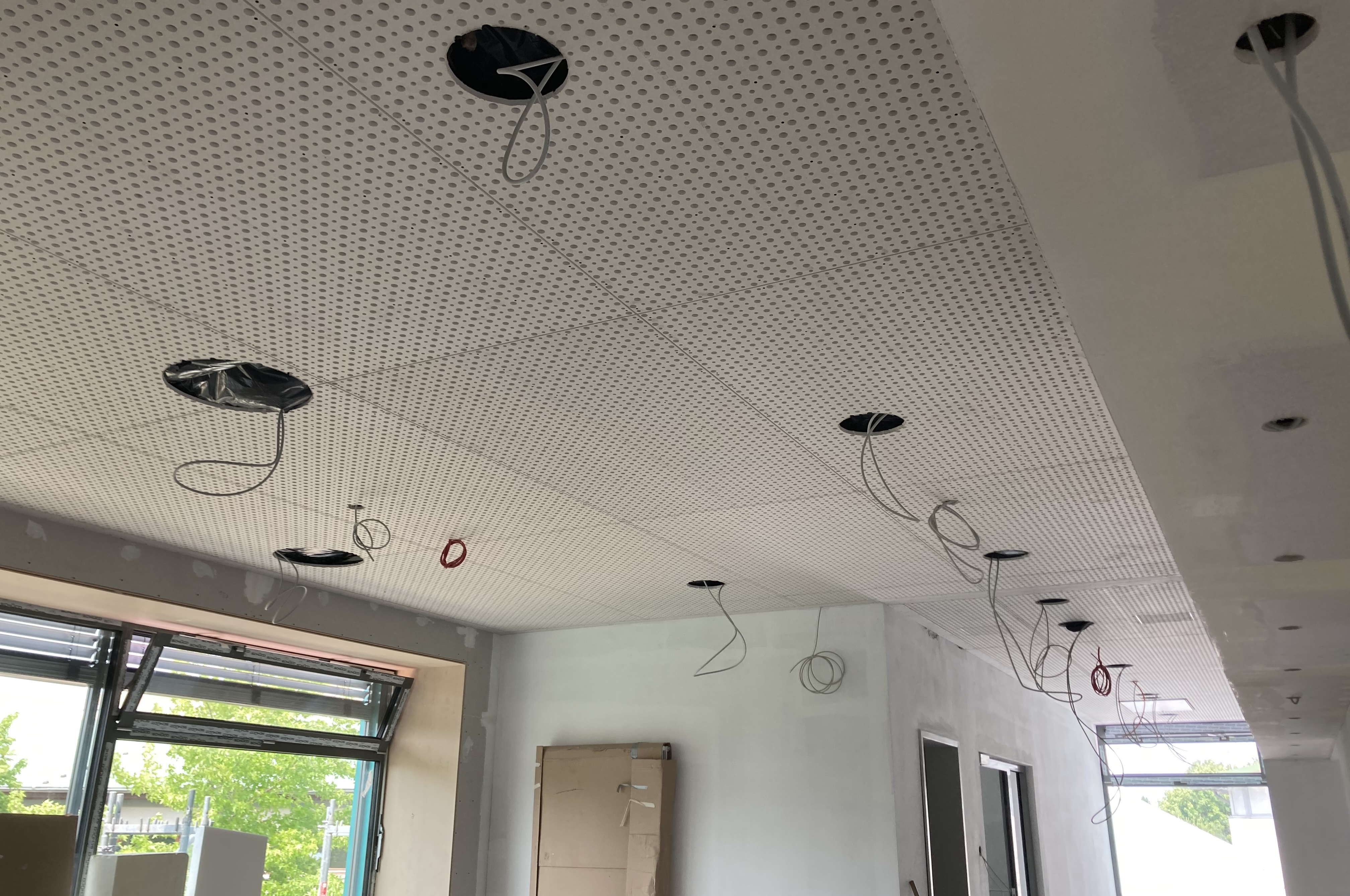 Deckenarbeiten in der Käferschule