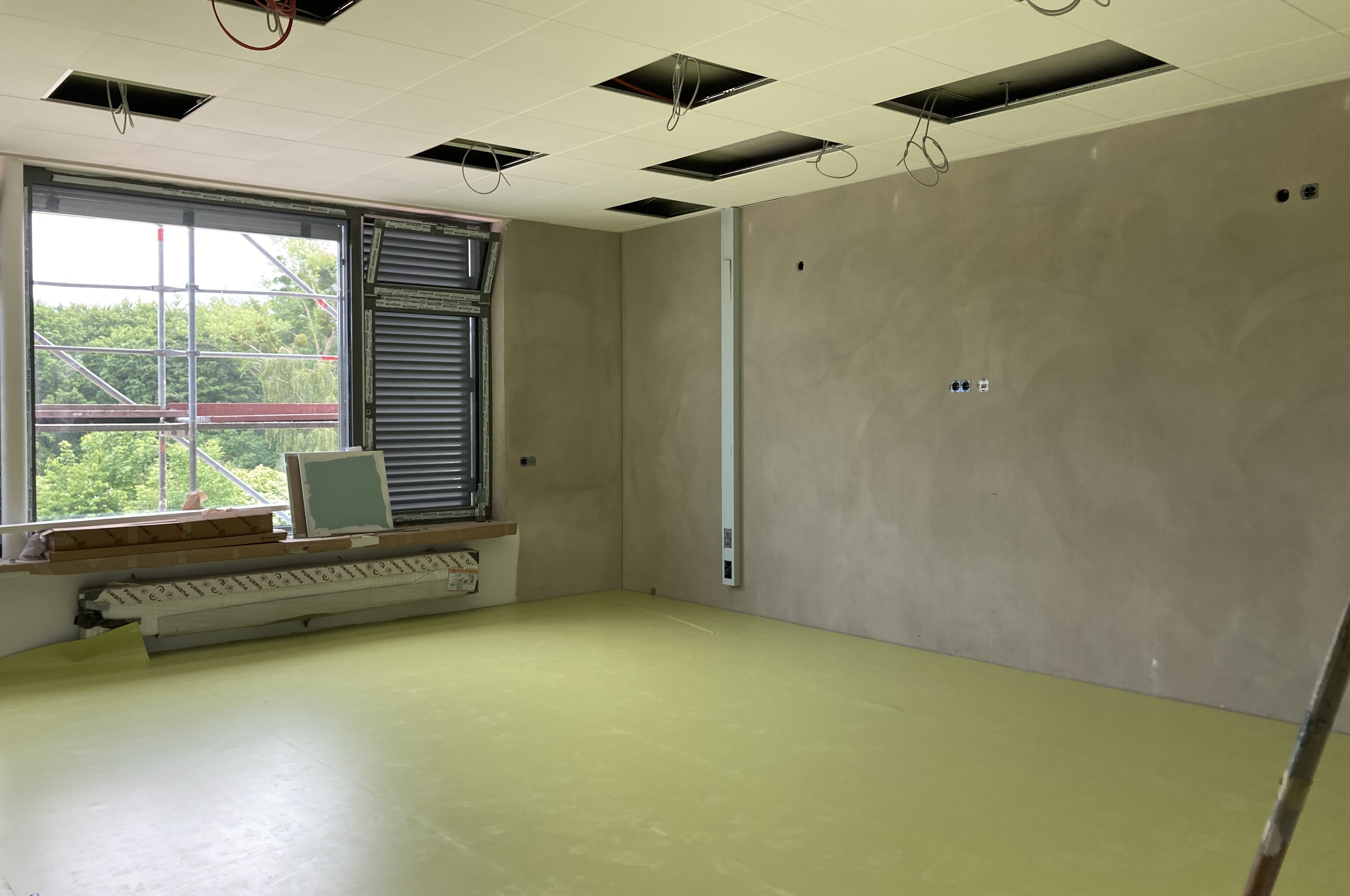 Ein Klassenzimmer in der neuen Käferschule