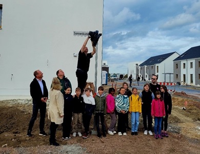 Erstes Straßennamensschild im Sonnenkamp