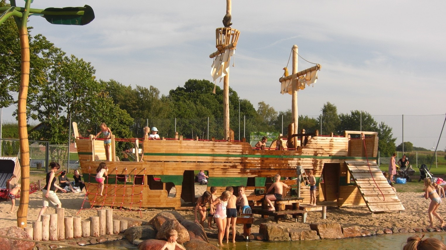 Piratenschiff im Wasserpark Hehlingen