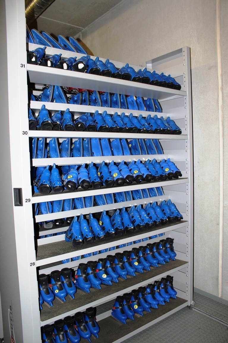 Ice Arena skate rental