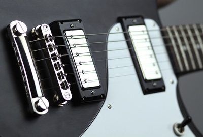 Eine E-Gitarre