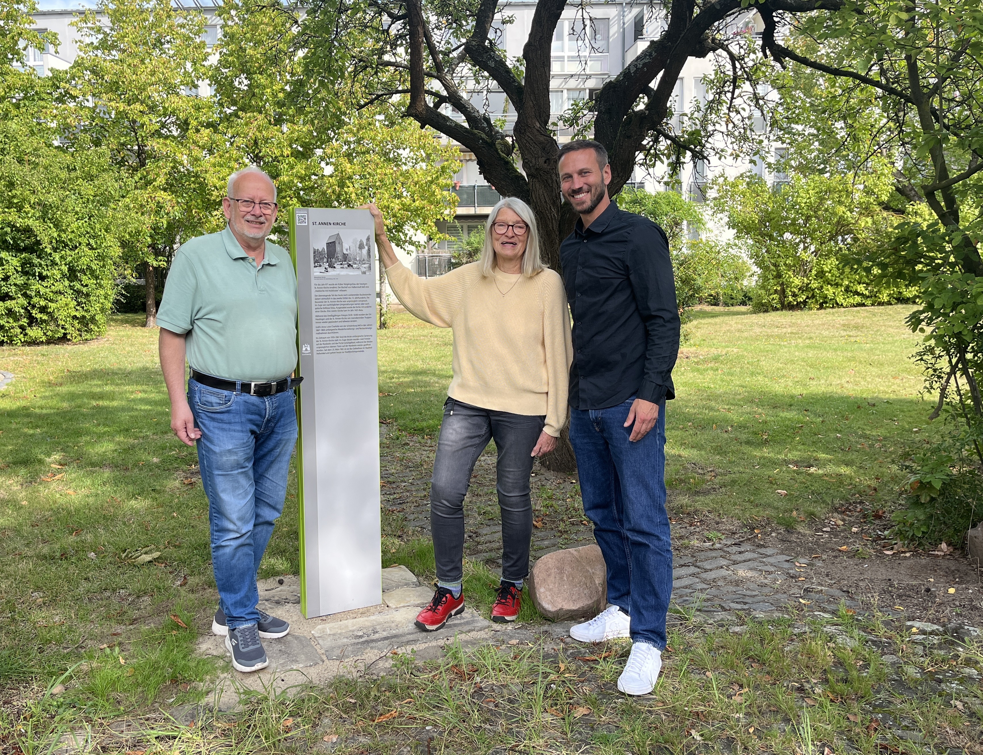 Einweihung Stele Geschichtspfad Hesslingen