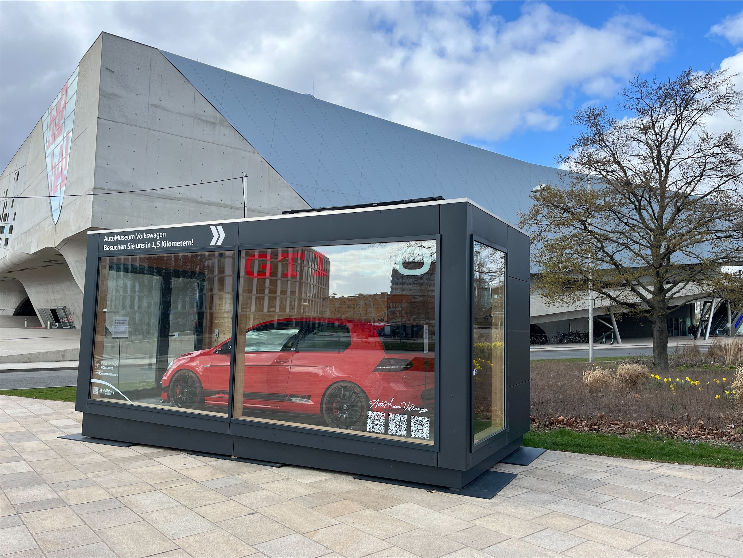 Auto-Cube in der Innenstadt
