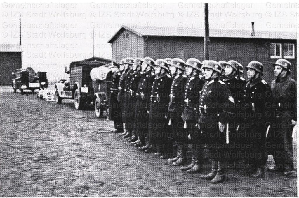Die Freiwillige Feuerwehr der „Stadt des K.d.F.-Wagens“, aus StadtA WOB, Druckschriftensammlung, Festschrift zum 25jährigen Bestehen der Feuerwehr Wolfsburg am 29. Mai 1965, S. 4