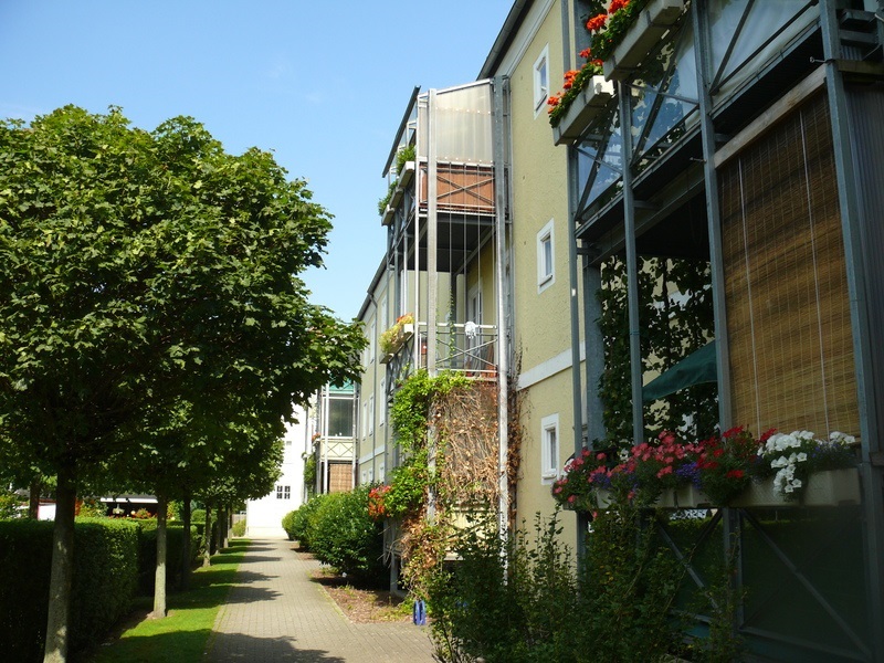 Außenansicht mehrere Häuser im Sanierungsgebiet "Die Höfe"