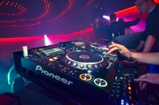 DJ Podest