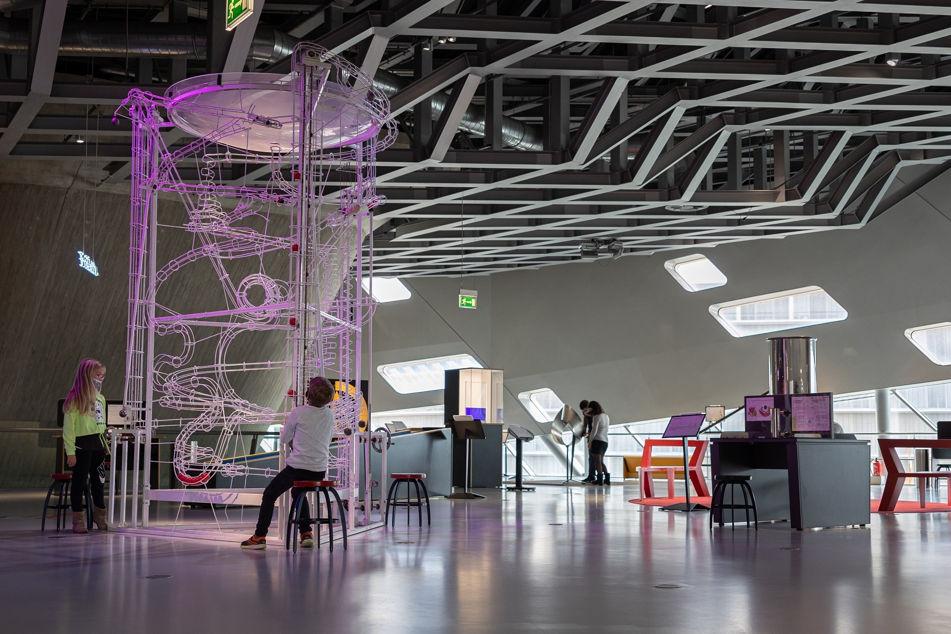 Blick in die Ausstellung des phaeno